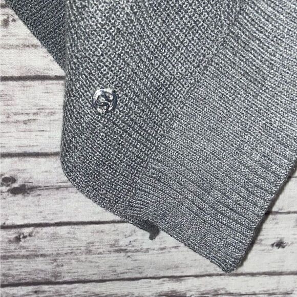 Lululemon Forward Flow Cape - Picture 8 of 12